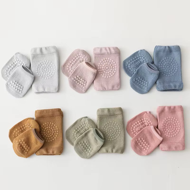 TODDLER GRIP SOCKS & KNEE PADS