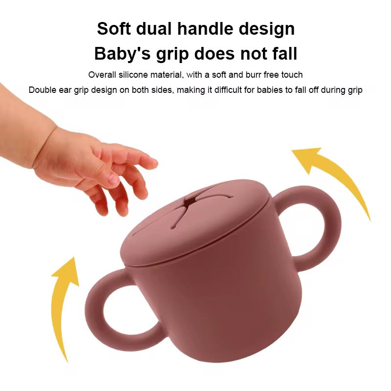 SILICONE CUP WITH STRAWS